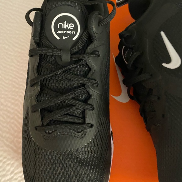 New women’s Nike Sz 7 shoes black - Picture 4 of 6